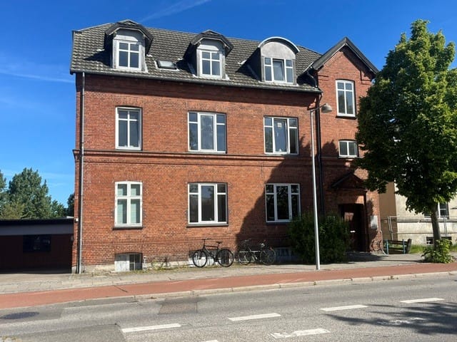 Facade.jpg